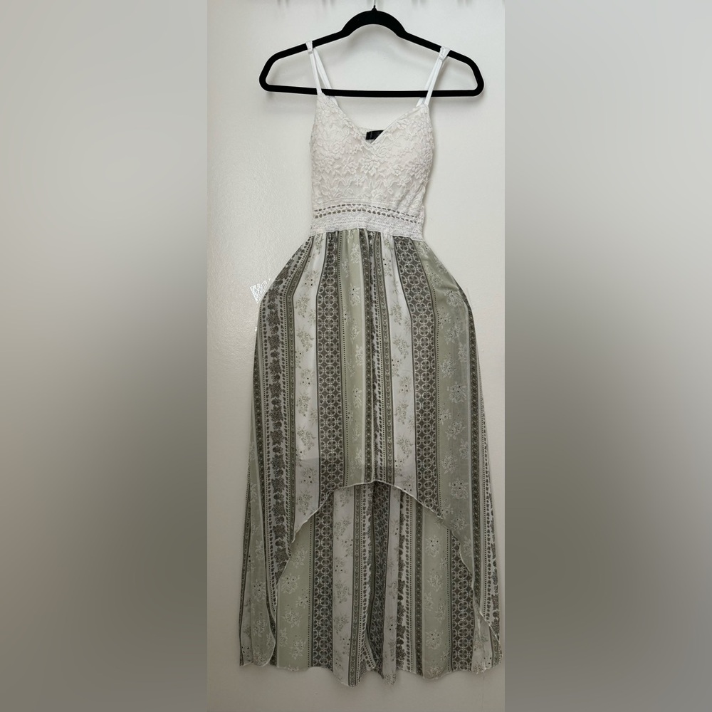 Dress - Picture 2 of 3